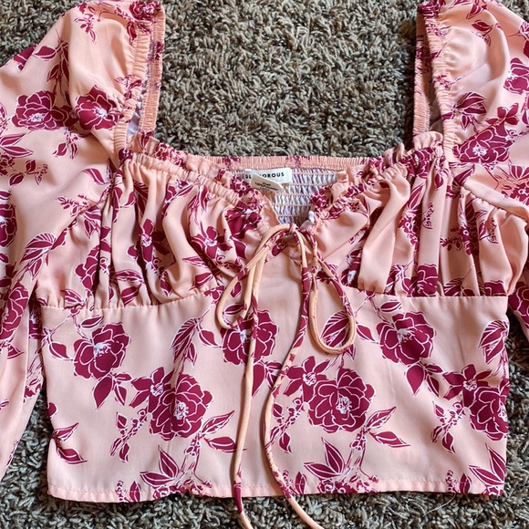 Dolls kill cropped floral top - Picture 3 of 4